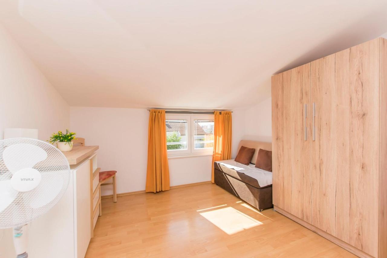 Apartments Blazica Vodice Exterior photo